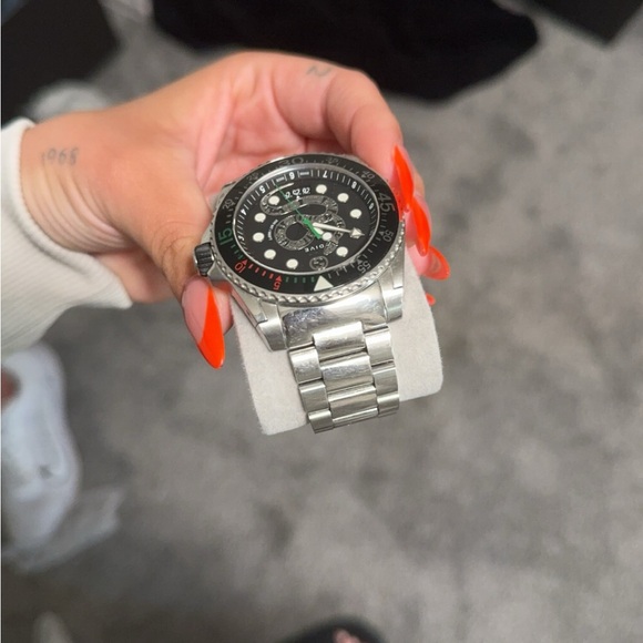 Men’s Gucci watch - Picture 4 of 5